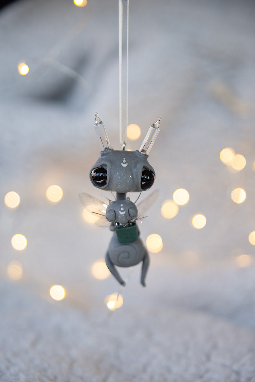 Flying Light Sprocket & Baby Ornament w/ Cream Ribbon #138 (wide)
