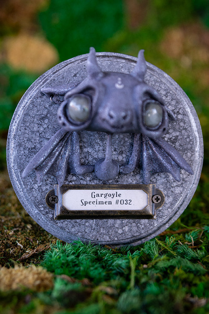 Gargoyle w/ Ear Rings Wall Mount #032