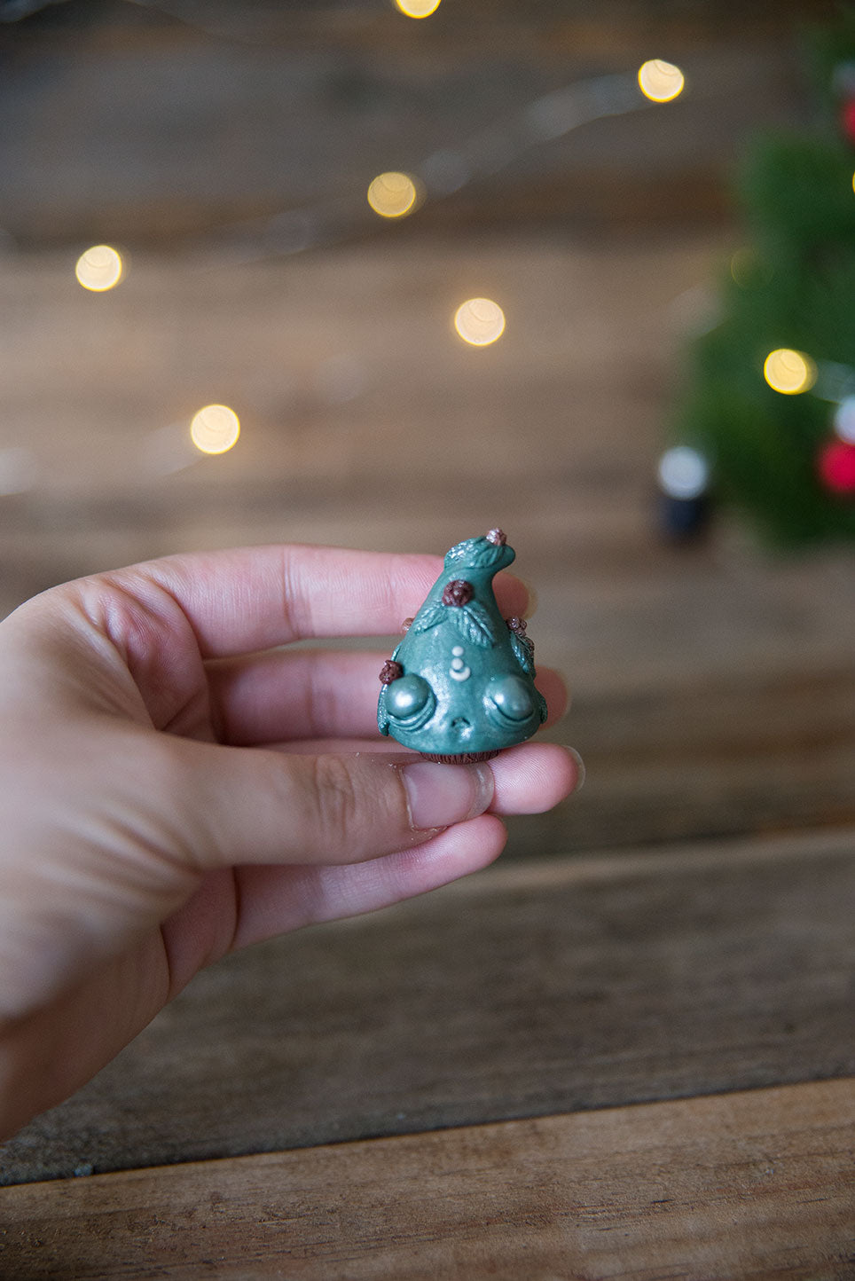 Evergreen Tree Spore w/ Pinecones #43