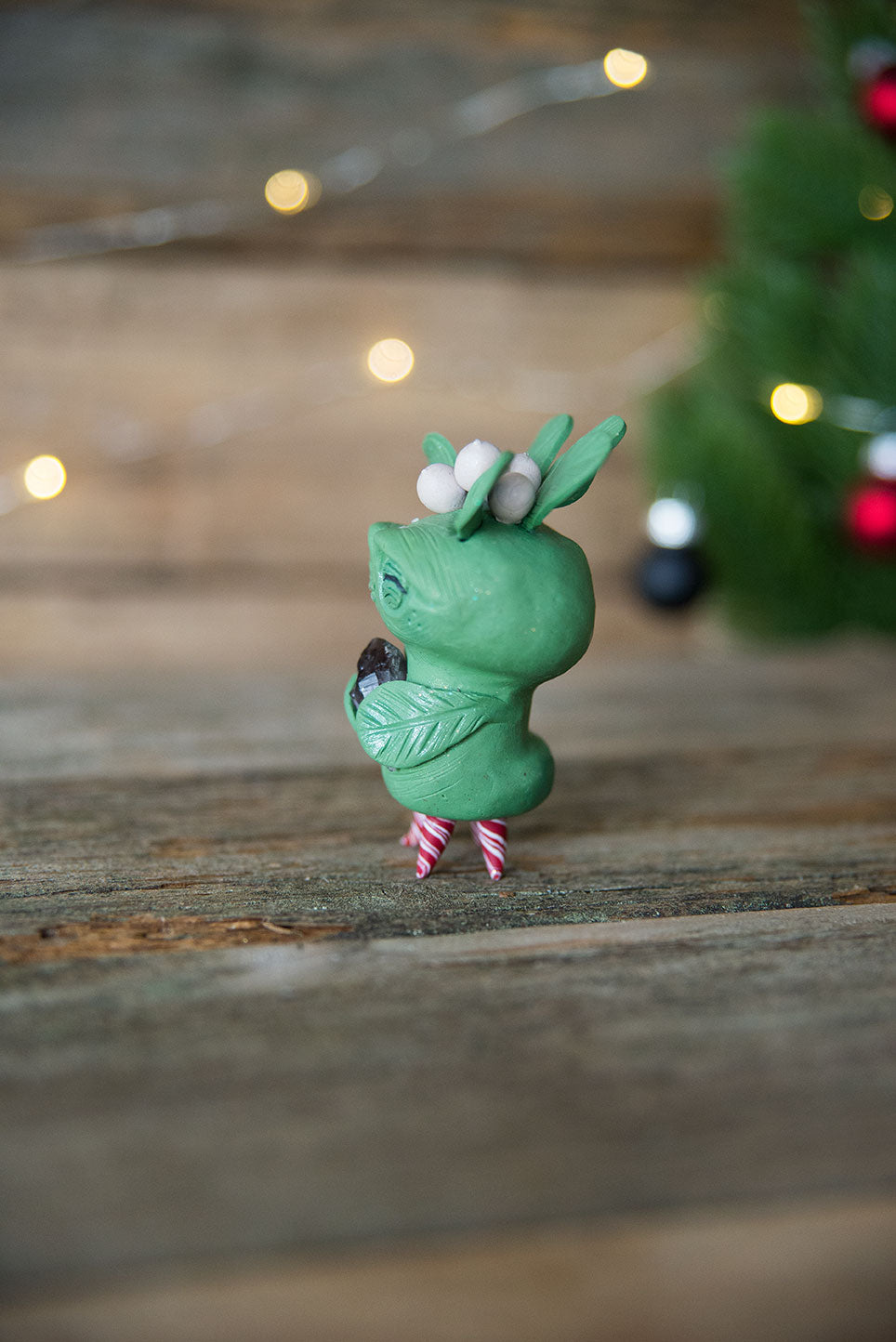 Mistletoe Mish w/ Closed Eyes & Amethyst #23