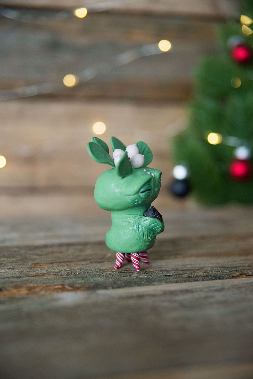 Mistletoe Mish w/ Closed Eyes & Amethyst #23