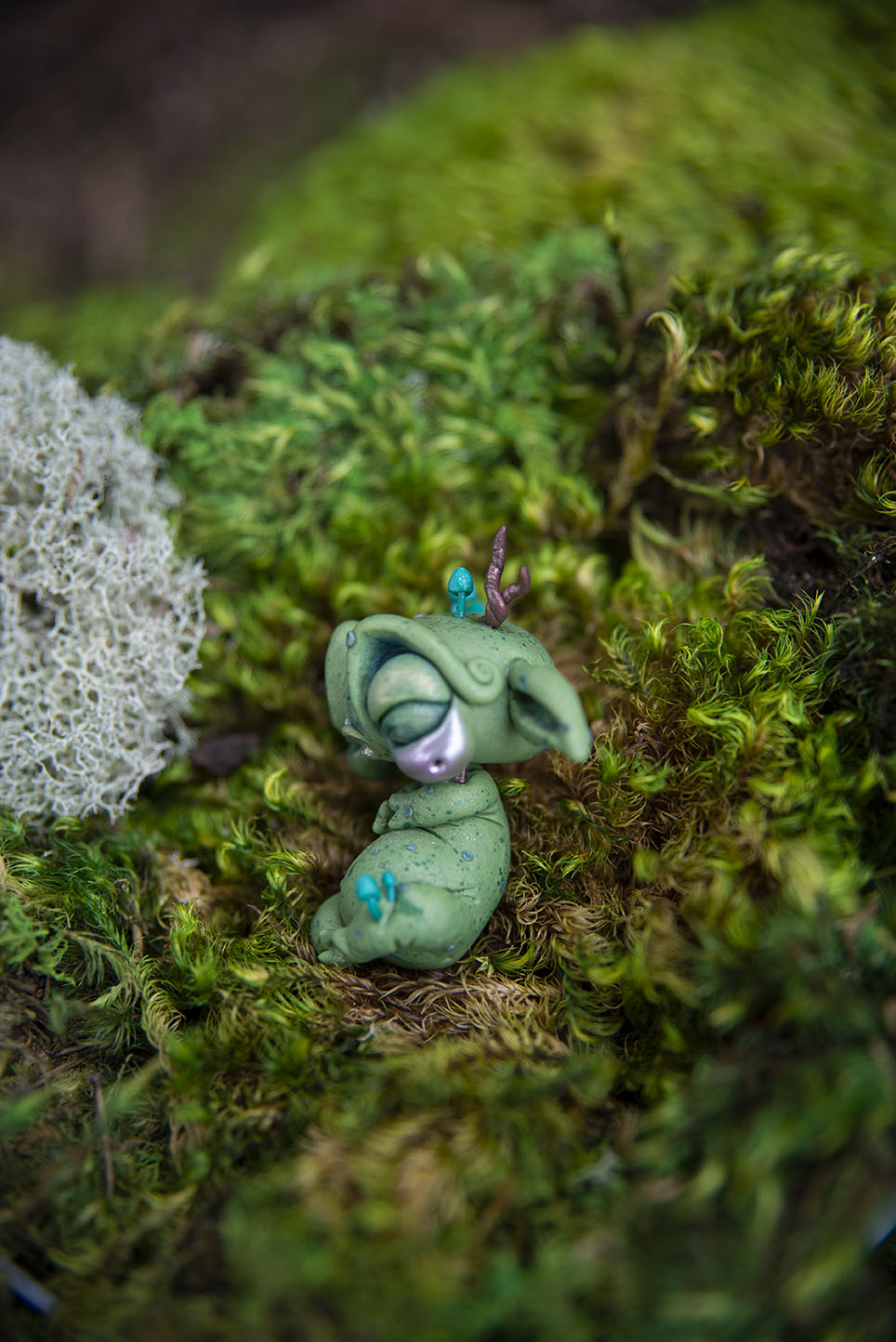 Green Goblin Mishling w/ Blue Mushrooms #003