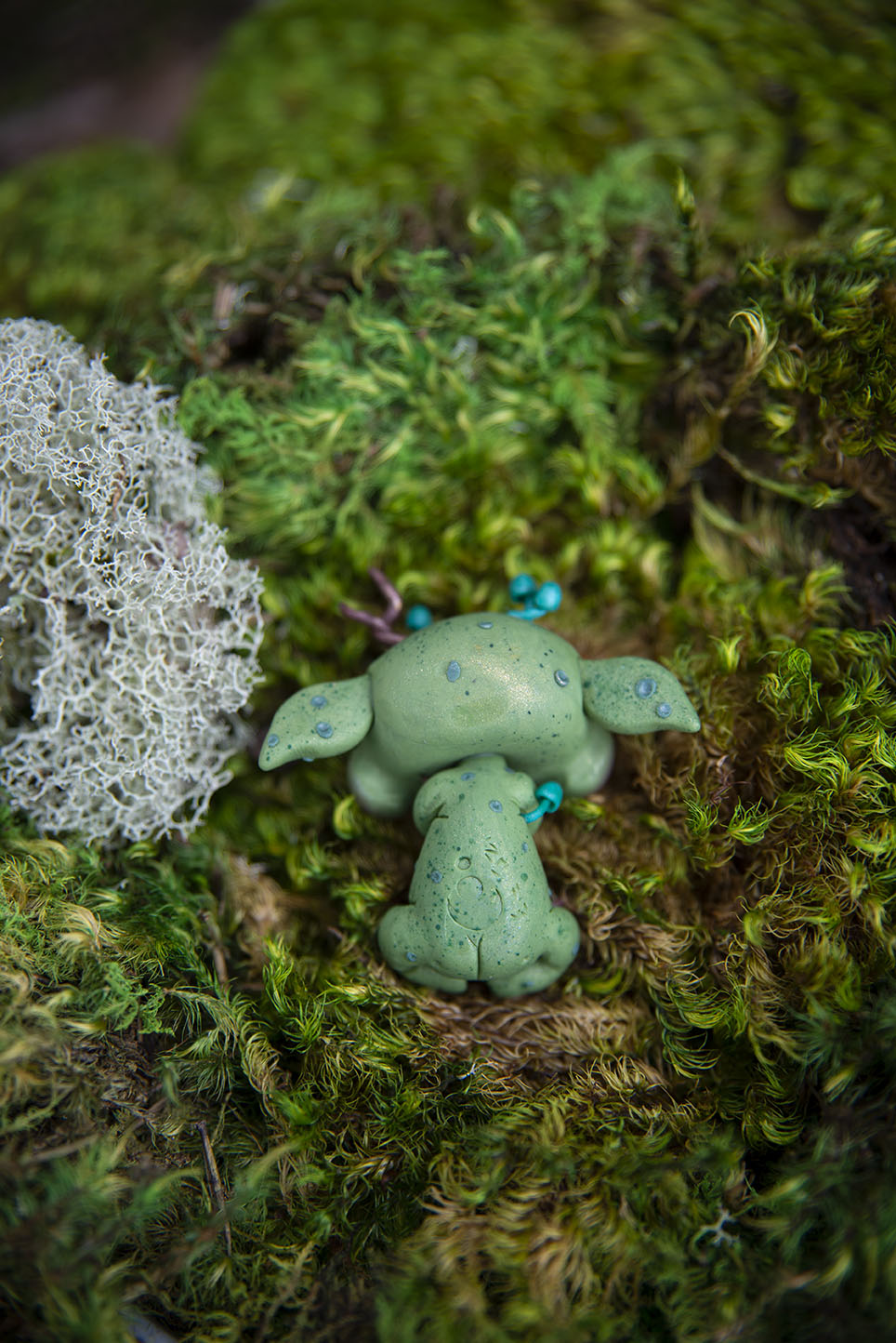 Green Goblin Mishling w/ Blue Mushrooms #003