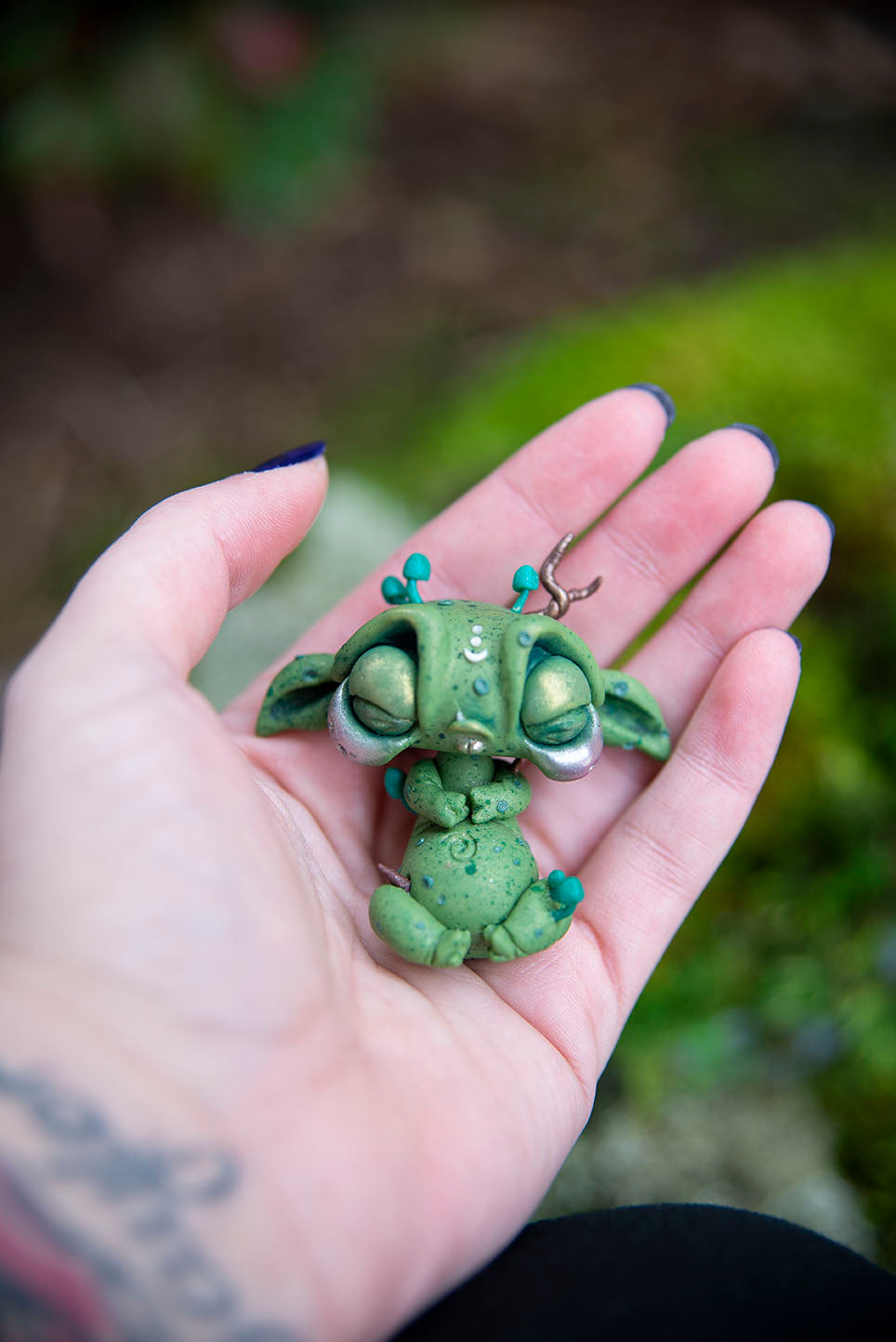 Green Goblin Mishling w/ Blue Mushrooms #003