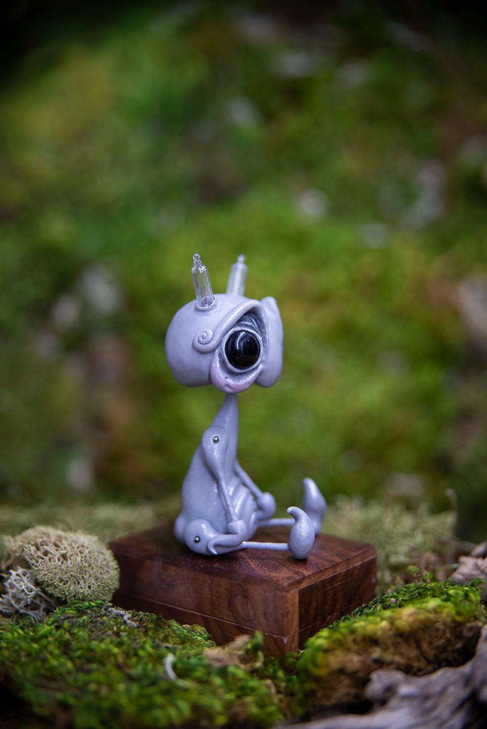 Lightbulb "Sprocket" Mish (Posable) #5
