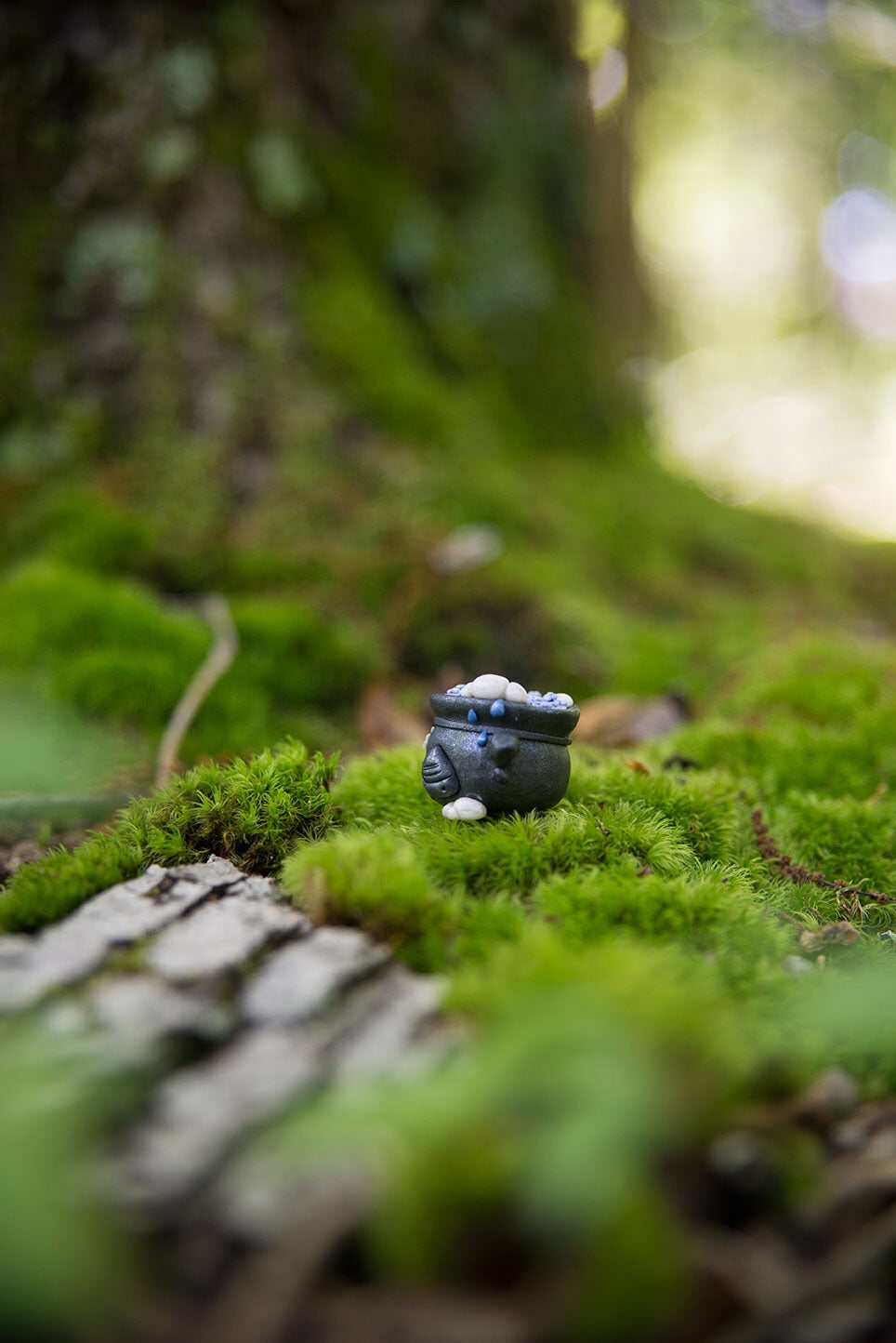 Black Cauldron w/ Blue Rain Potion Spore #55