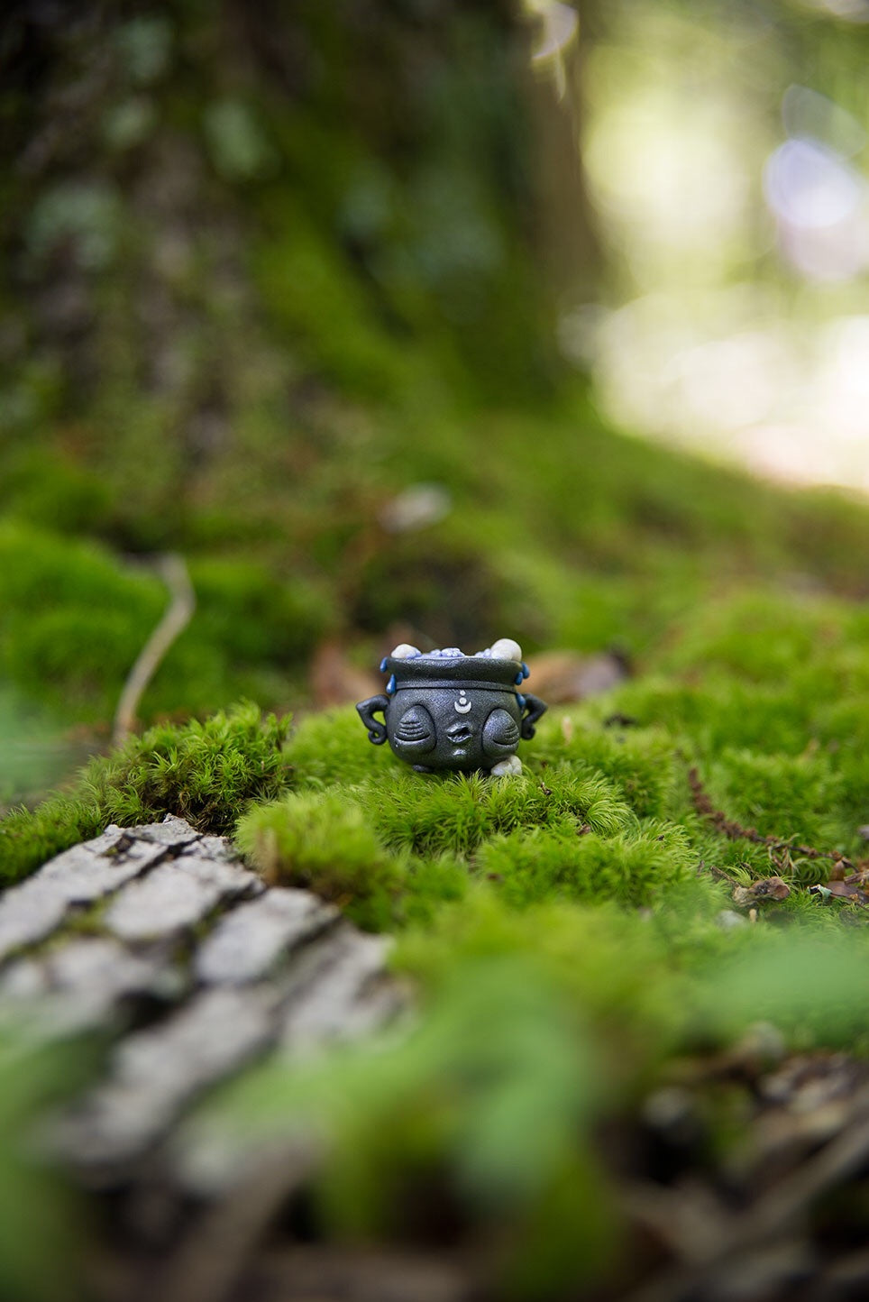 Black Cauldron w/ Blue Rain Potion Spore #55
