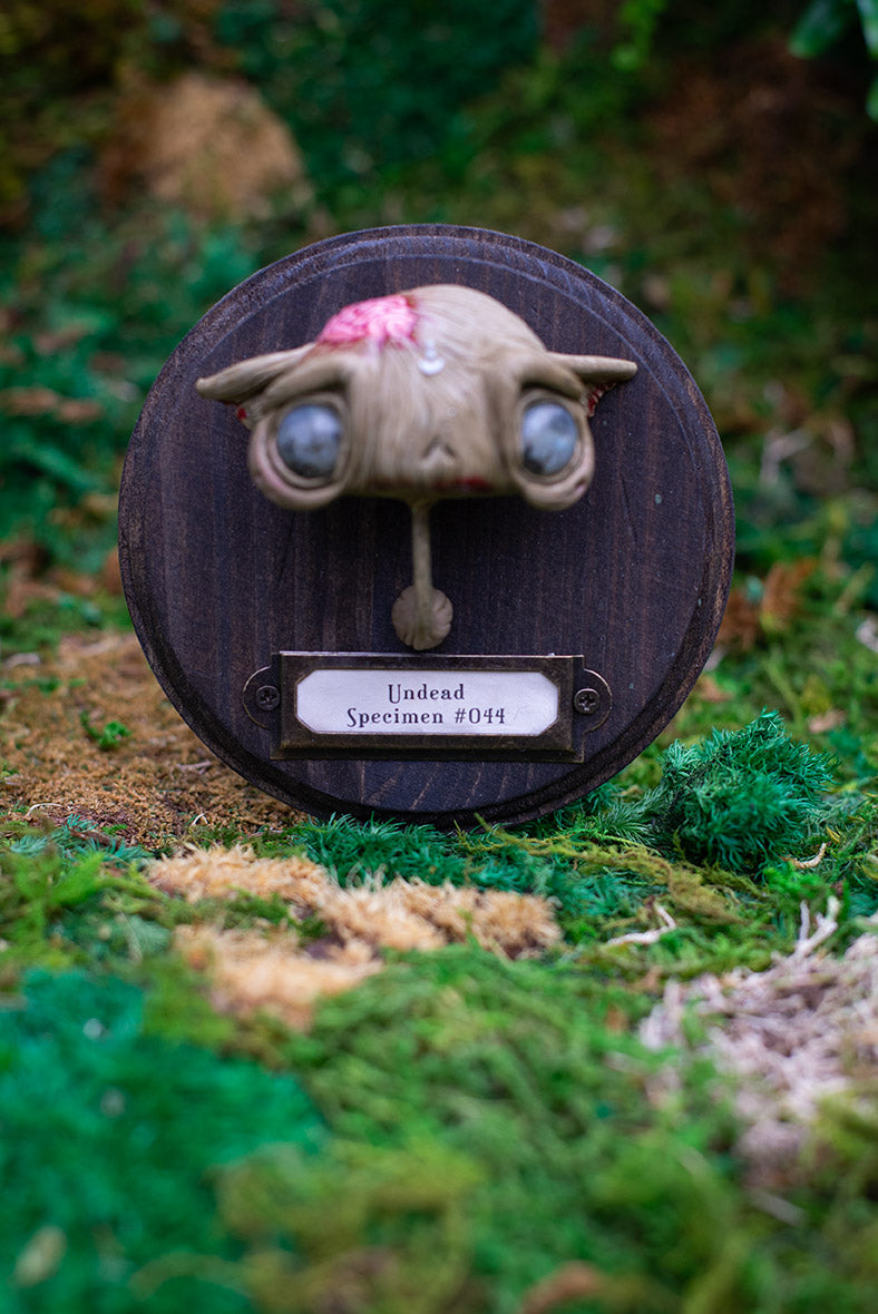 Yellow Zombie Wall Mount #044