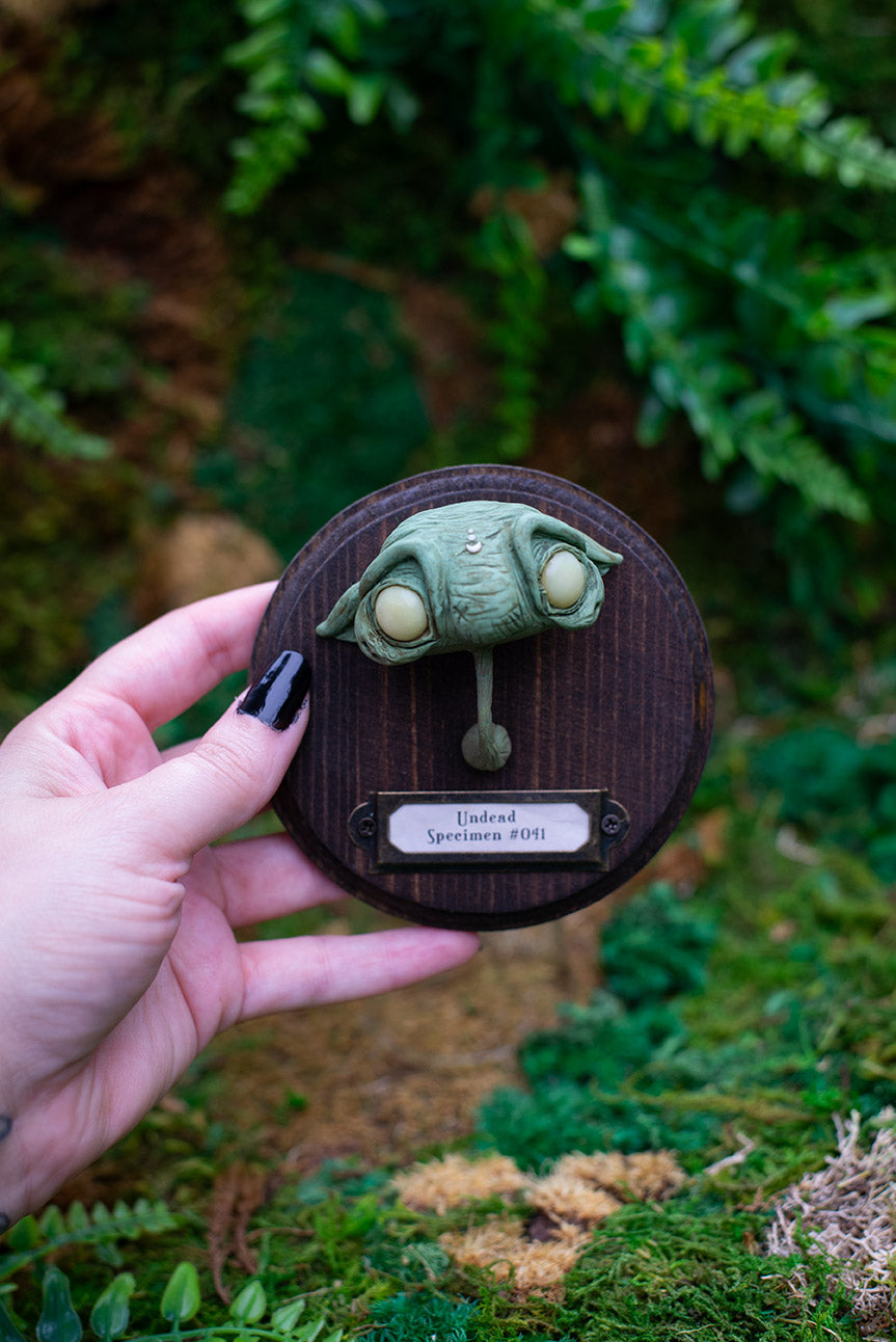 Green Zombie Wall Mount #041