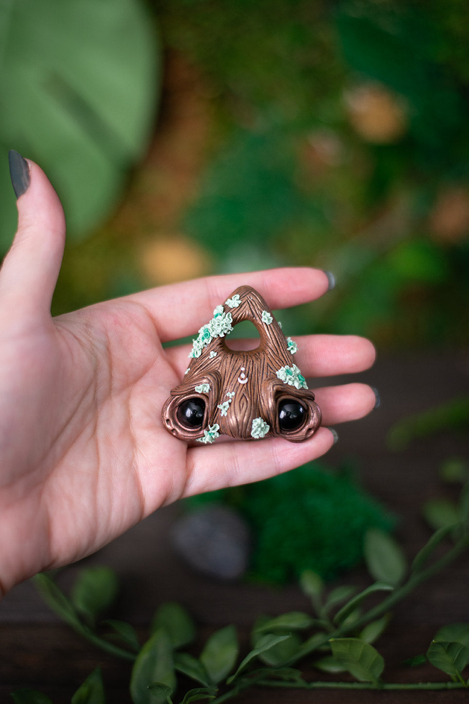 Cups & Lichens Planchette #058