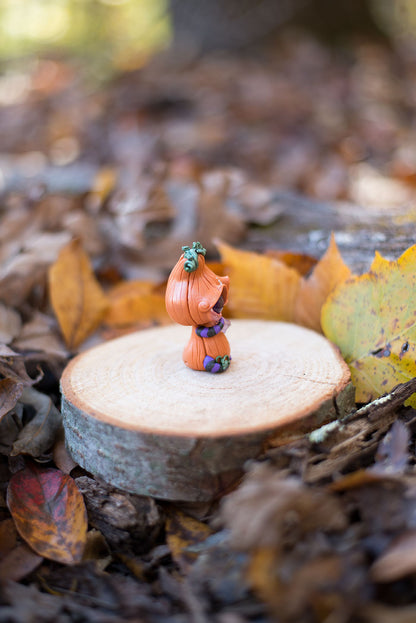 Pumpkinhead Mish w/ Amethyst and Purple & Black Striped Legs