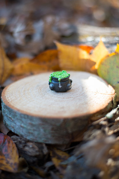 Green Potion in Cauldron Spore
