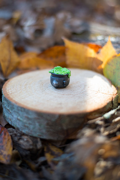 Green Potion in Cauldron Spore