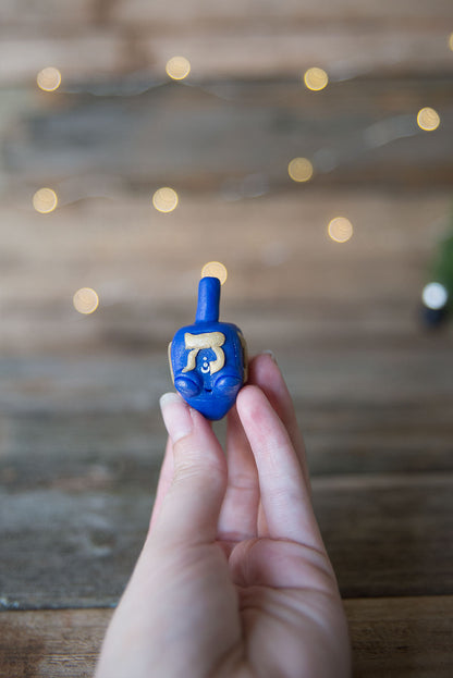 Dark Blue Dreidel Spore #52