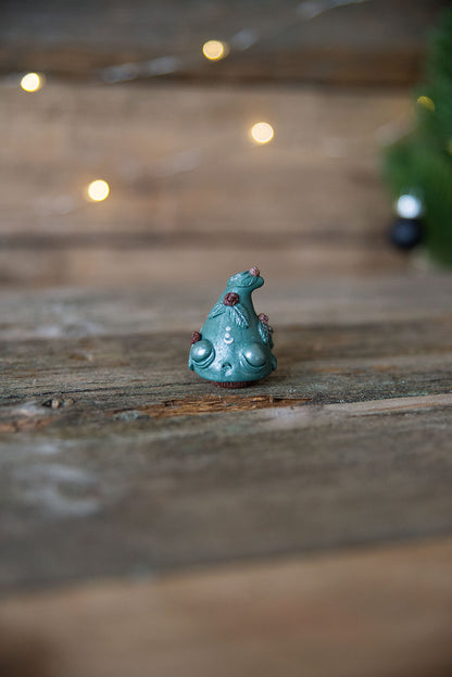 Evergreen Tree Spore w/ Pinecones #43