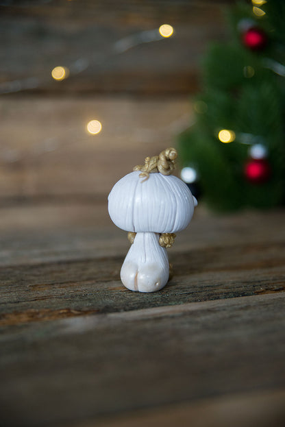 White & Gold Pumpkinhead Mish w/ Amethyst Eyes & Quartz #105