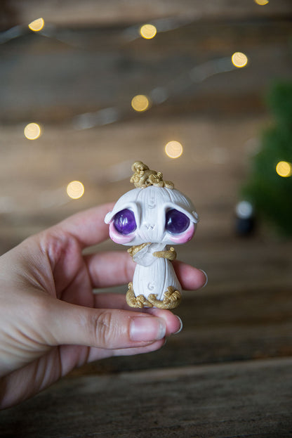 White & Gold Pumpkinhead Mish w/ Amethyst Eyes & Quartz #105
