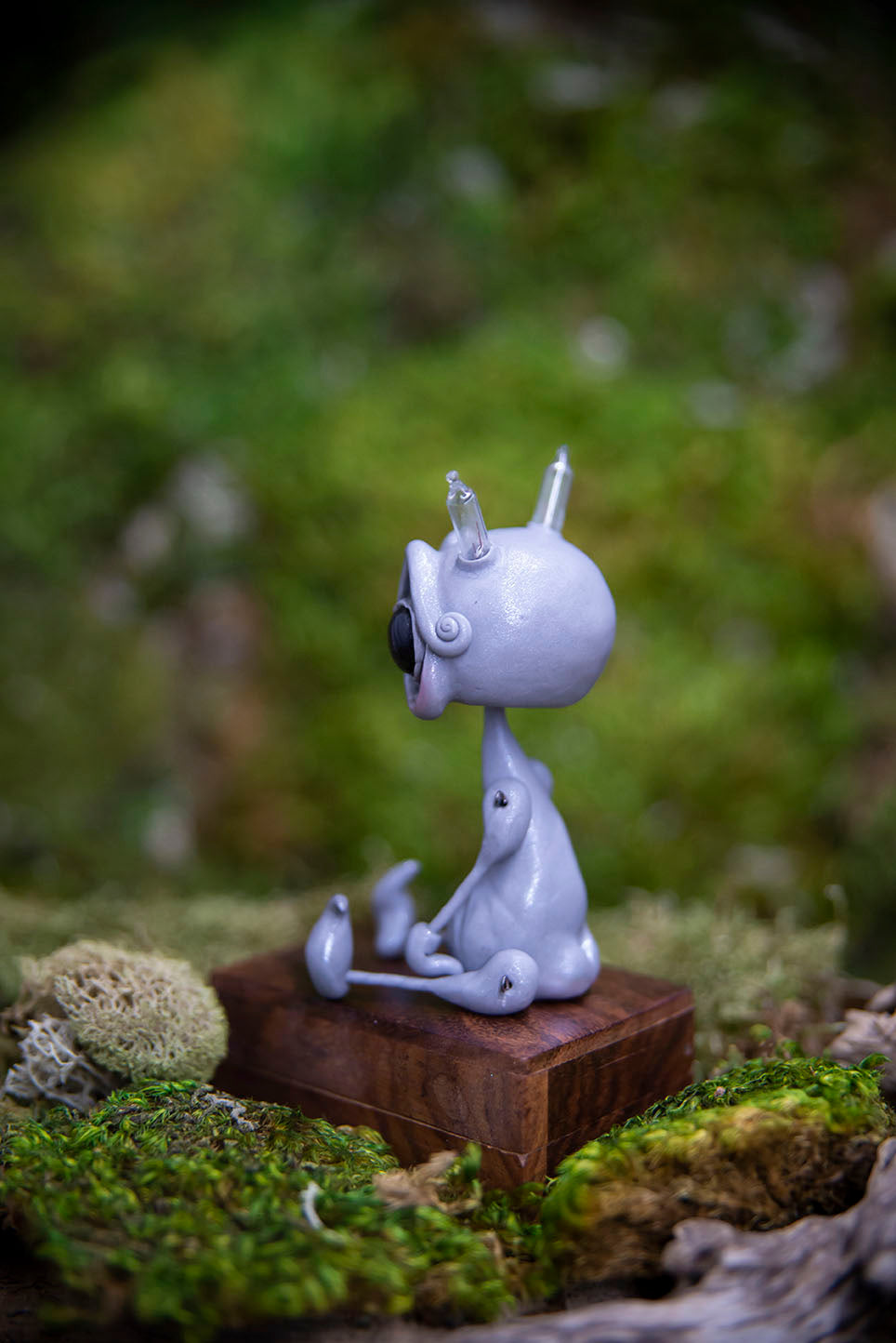 Lightbulb "Sprocket" Mish (Posable) #5