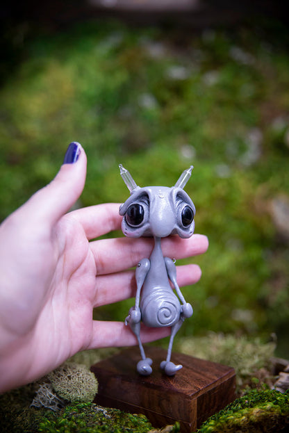 Lightbulb "Sprocket" Mish (Posable) #5