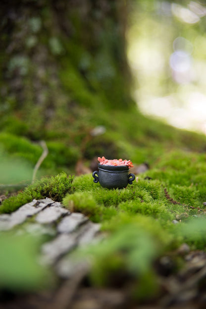 Black Cauldron w/ Orange Flower Potion Spore #53