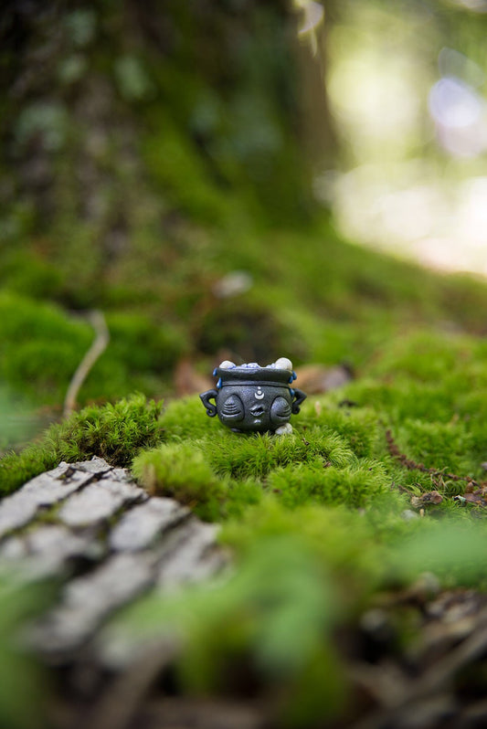 Black Cauldron w/ Blue Rain Potion Spore #55